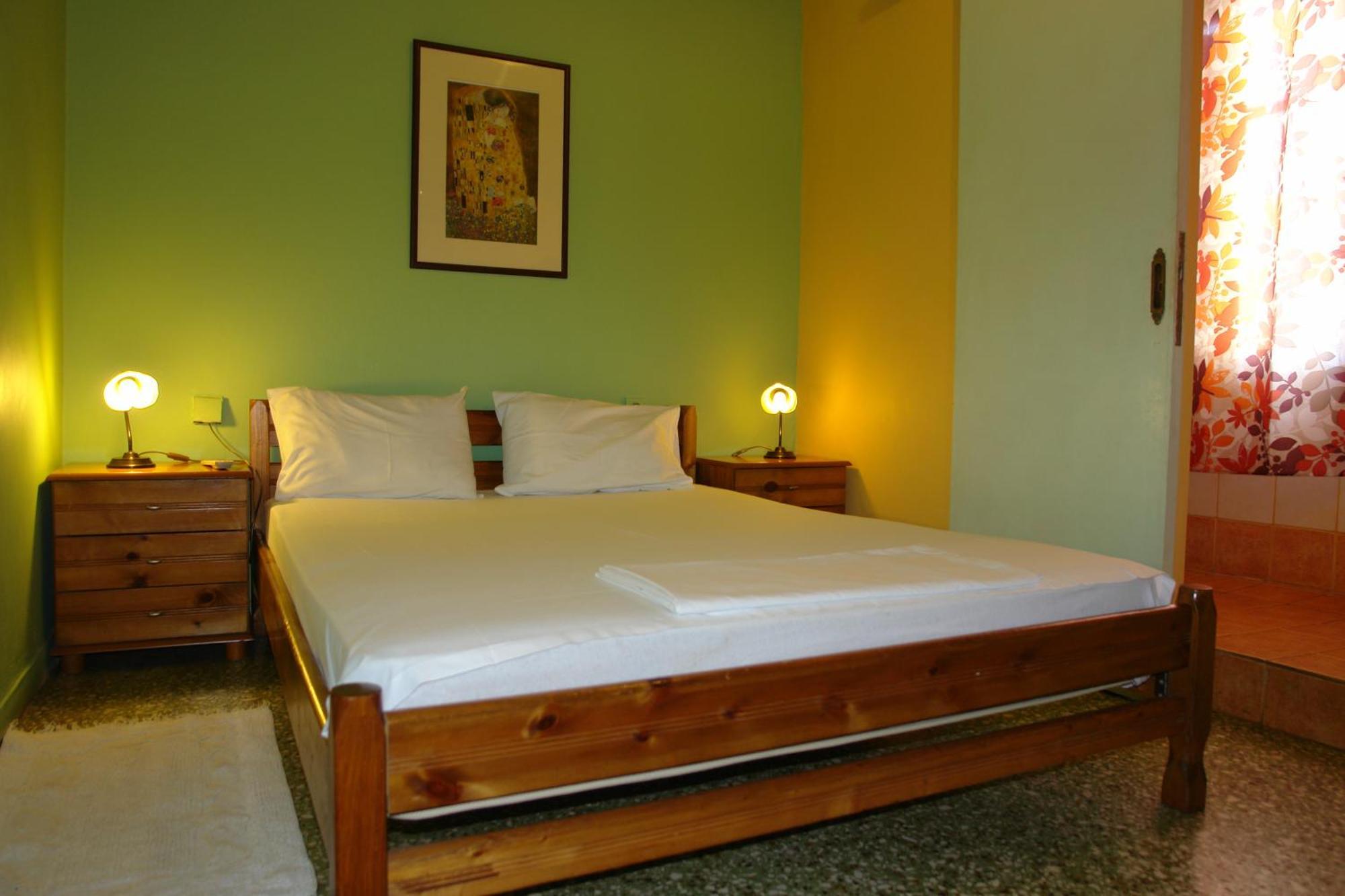 חאניה Earini Rooms And Apartments מראה חיצוני תמונה